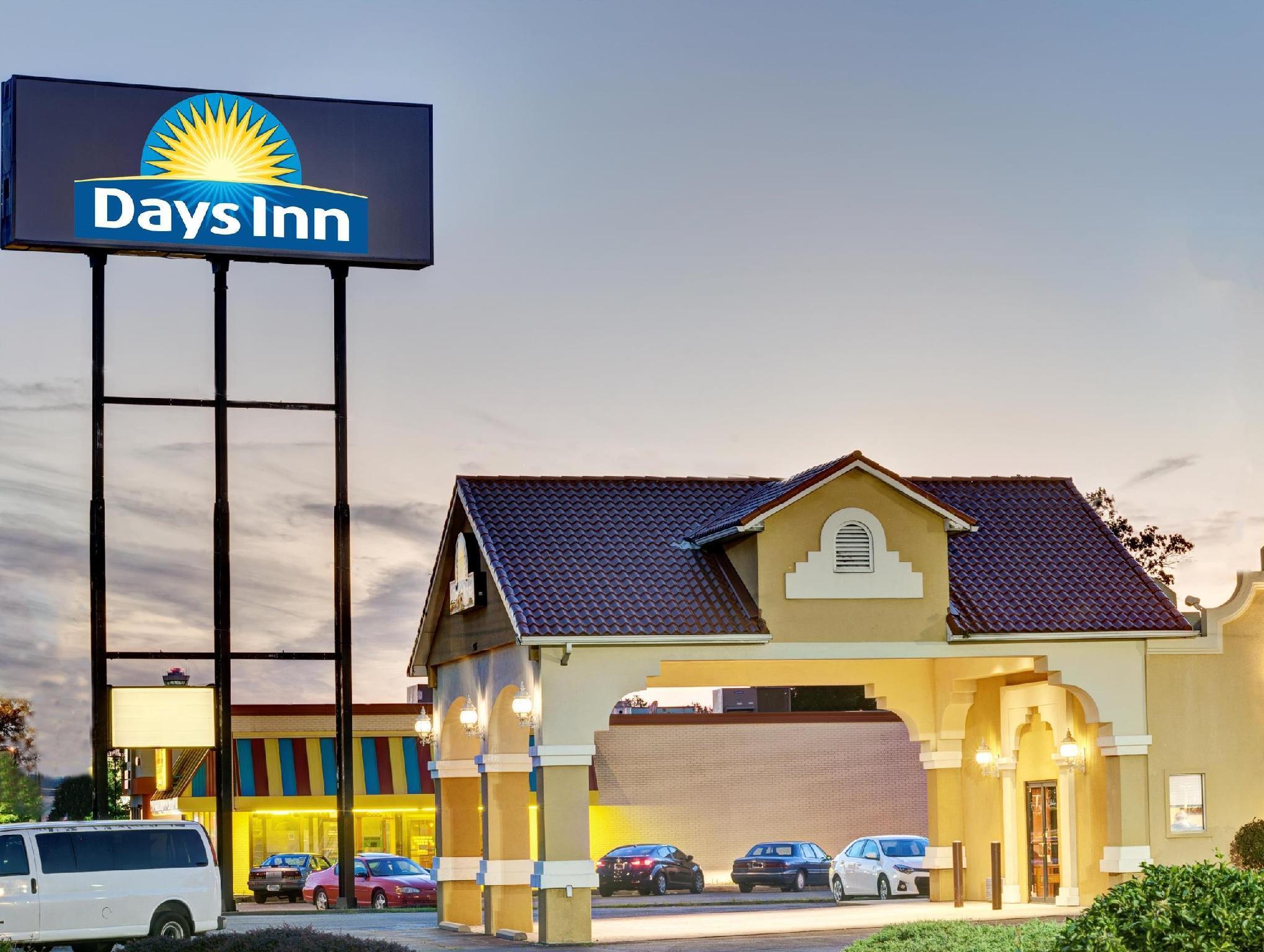 Days By Wyndham Airport Fair And Expo Center Louisville