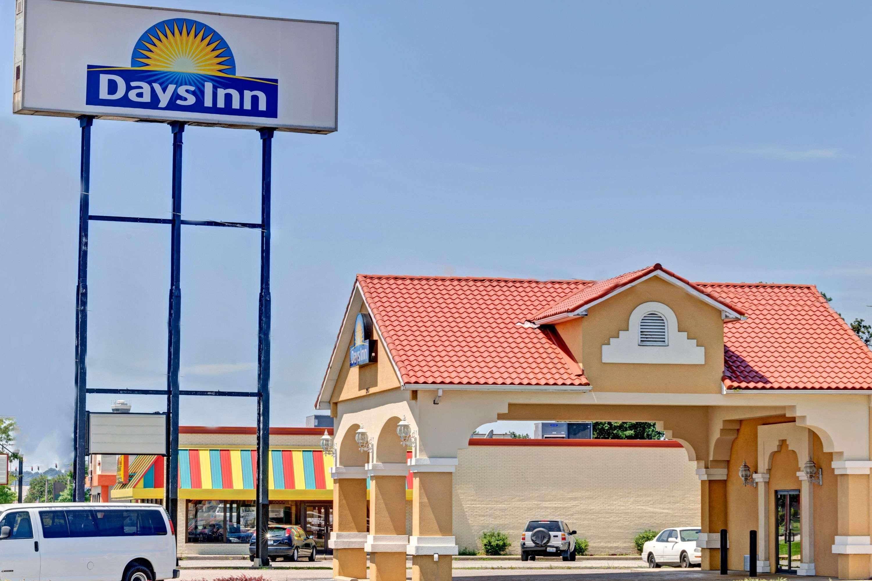 Days By Wyndham Airport Fair And Expo Center 2*