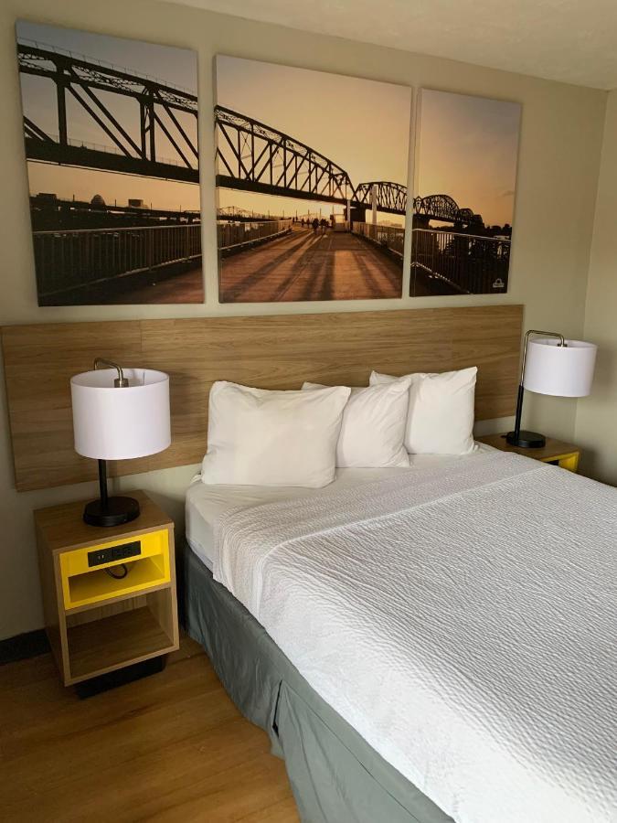 Days By Wyndham Airport Fair And Expo Center Louisville