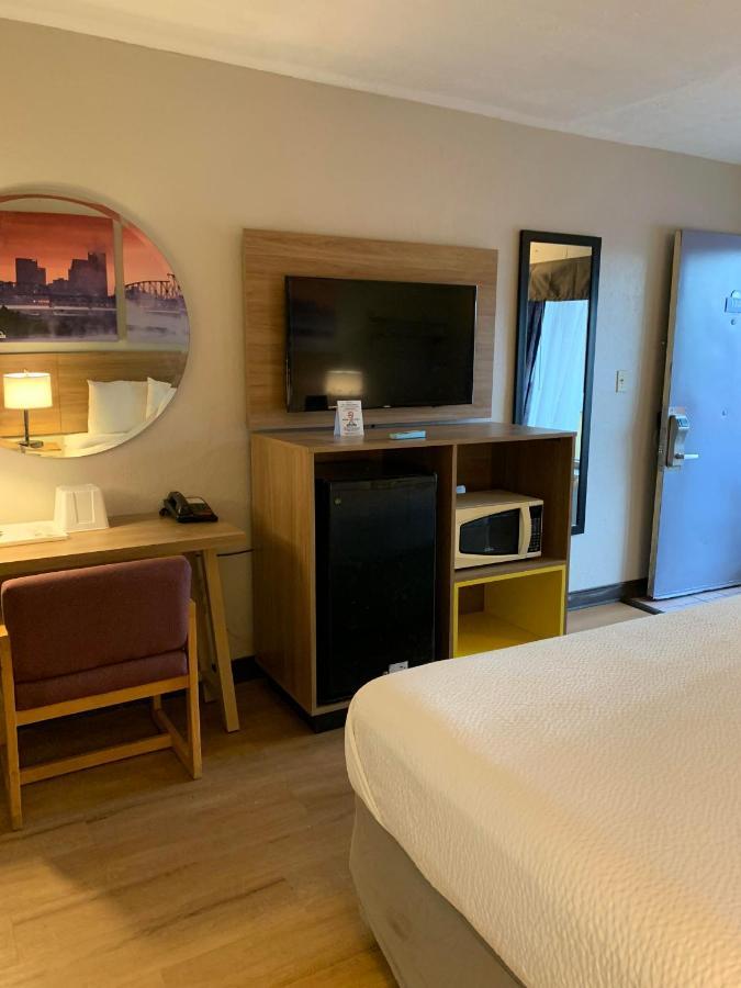 Days By Wyndham Airport Fair And Expo Center 2* Louisville