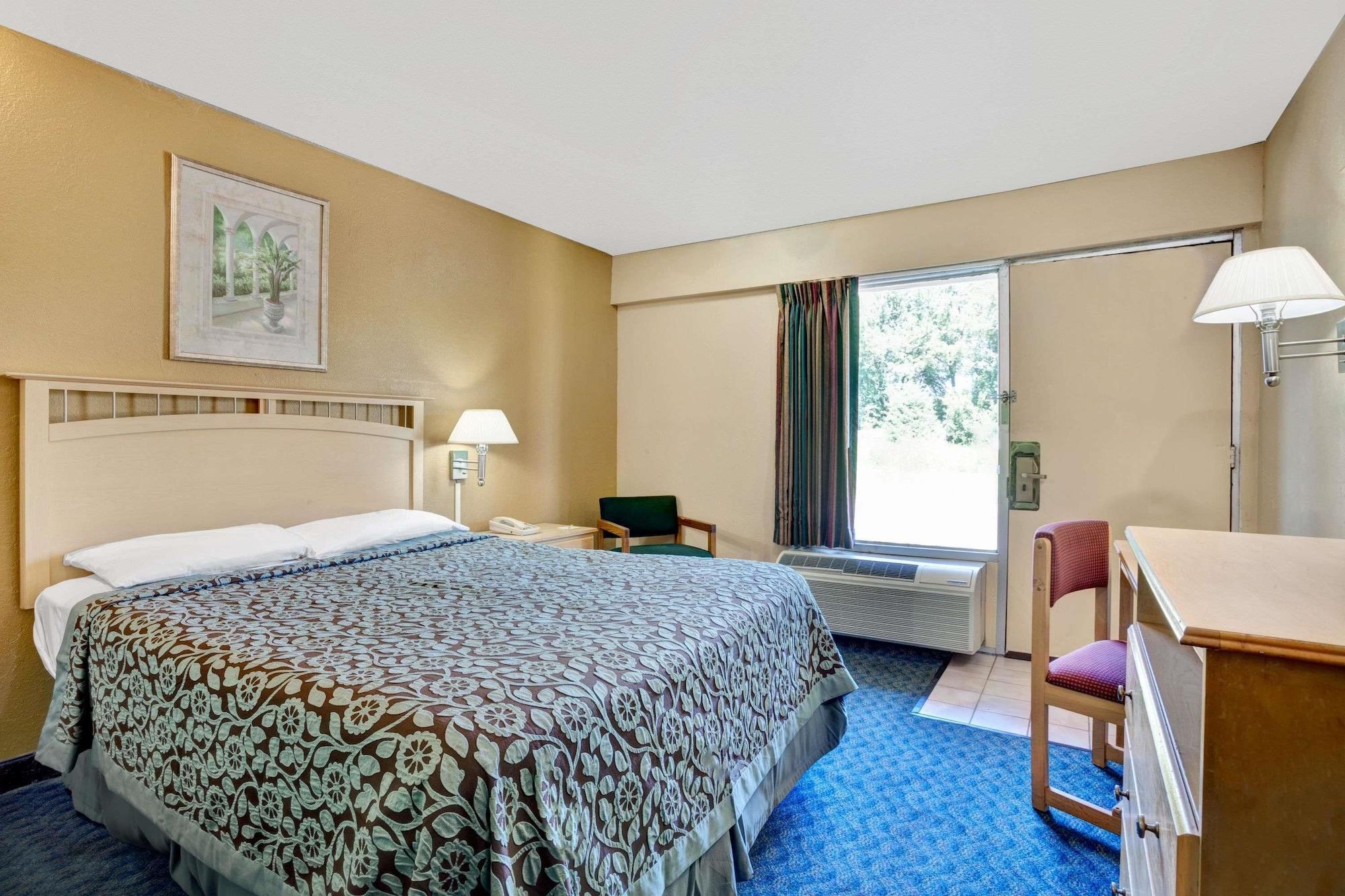 Hotel Days By Wyndham Airport Fair And Expo Center