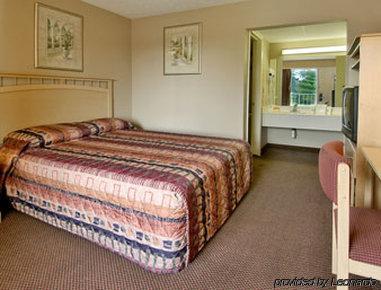 Hotel Days By Wyndham Airport Fair And Expo Center Louisville